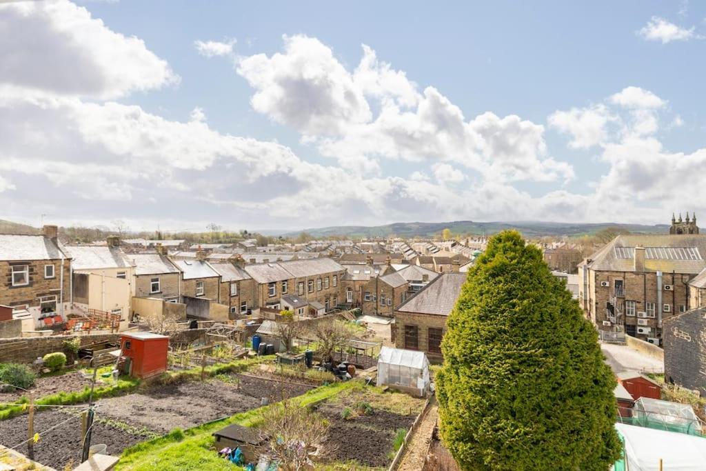 'The Cobbles' - Central, Stylish, Garden, Views Skipton Extérieur photo